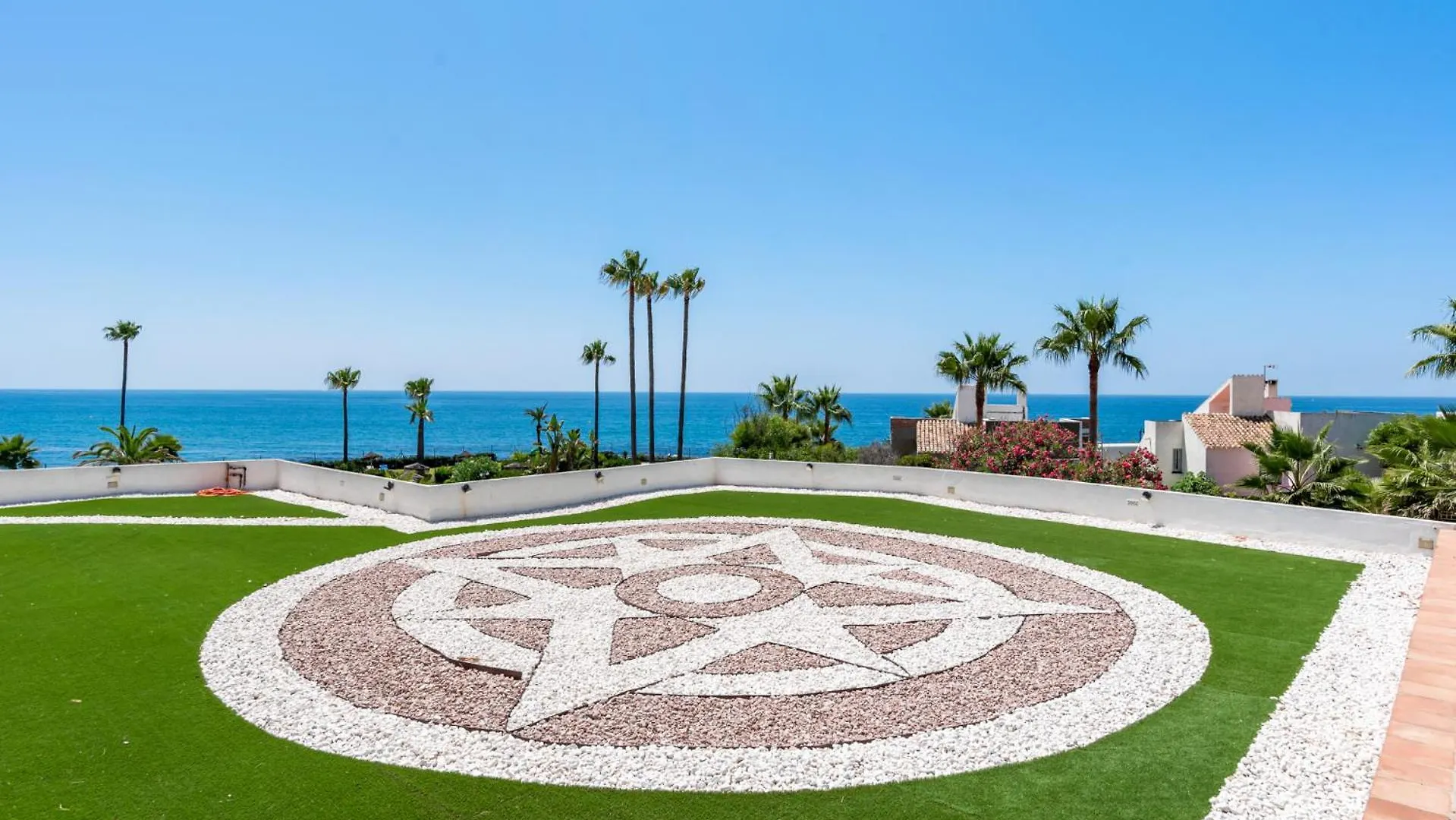 Playa Miraflores Luxury Beachfront Apartment Sitio de Calahonda Spanien