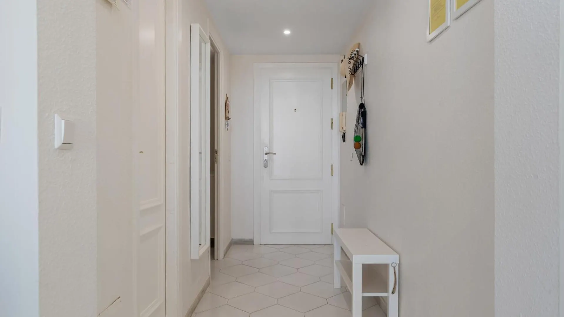 Playa Miraflores Luxury Beachfront Apartment Sitio de Calahonda