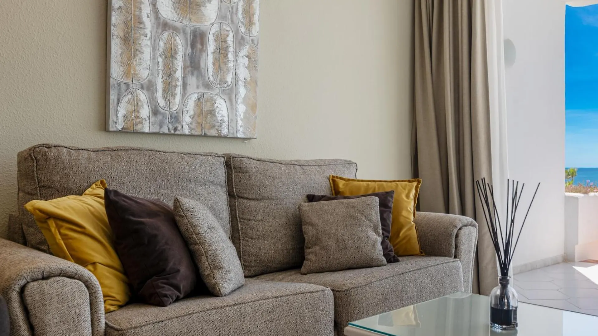 Playa Miraflores Luxury Beachfront Apartment Sitio de Calahonda Spanien