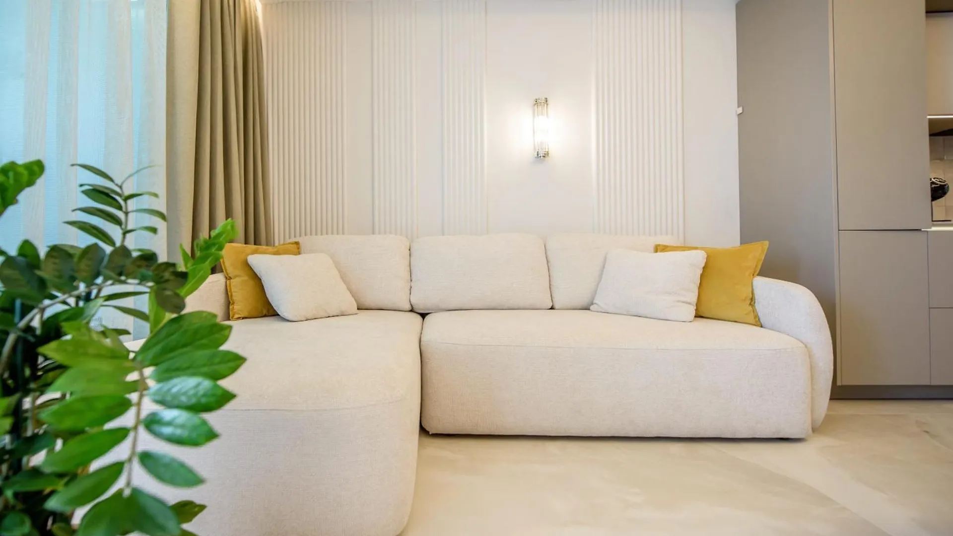 Playa Miraflores Luxury Beachfront Apartment Sitio de Calahonda Spanien