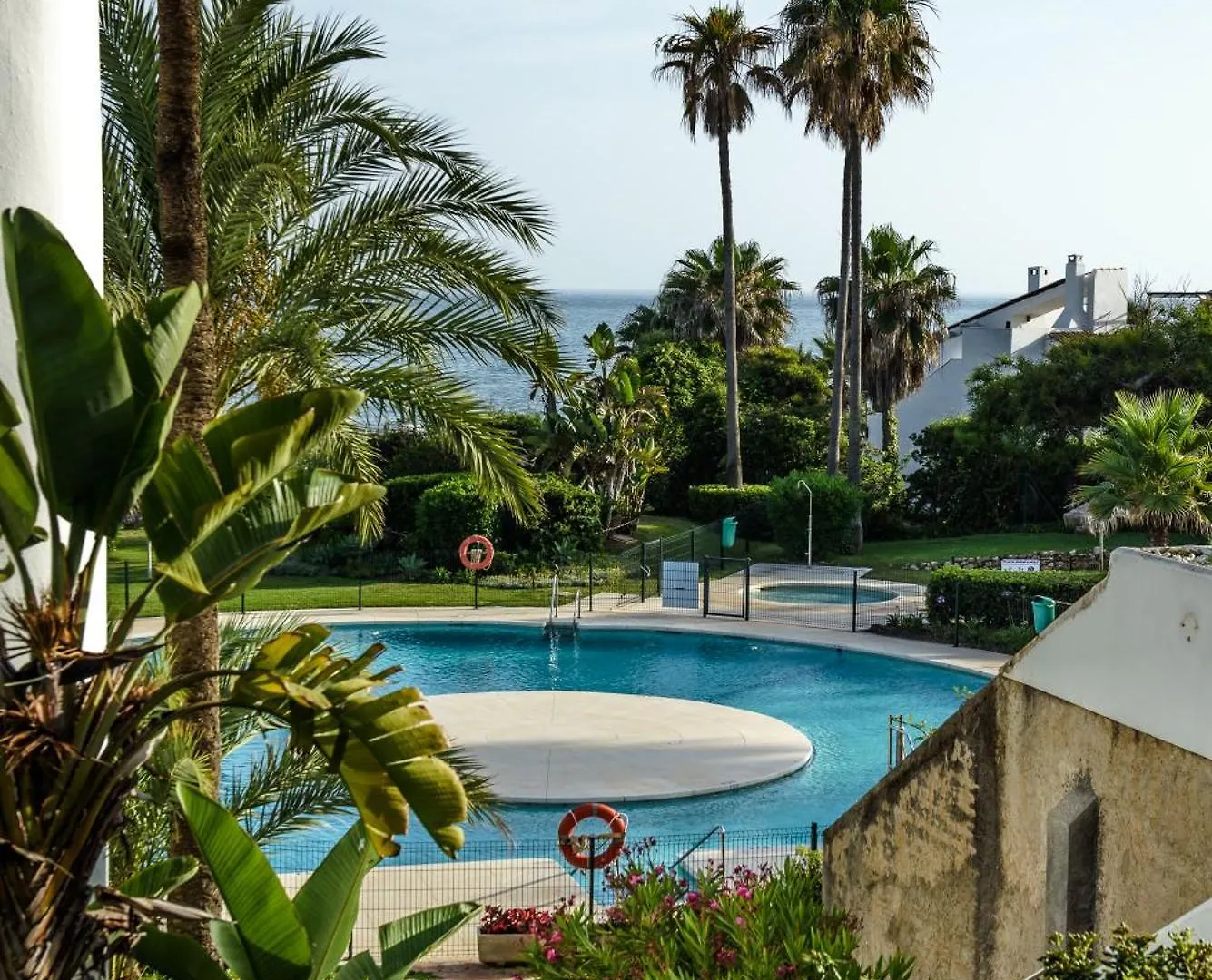 Playa Miraflores Luxury Beachfront Apartment Sitio de Calahonda 0*,  Spanien